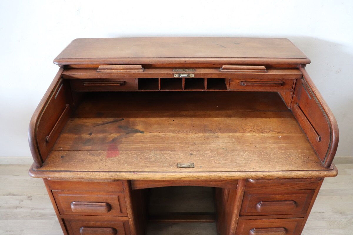 Bureau à rouleau en bois de chêne, Italie début du 20e siècle