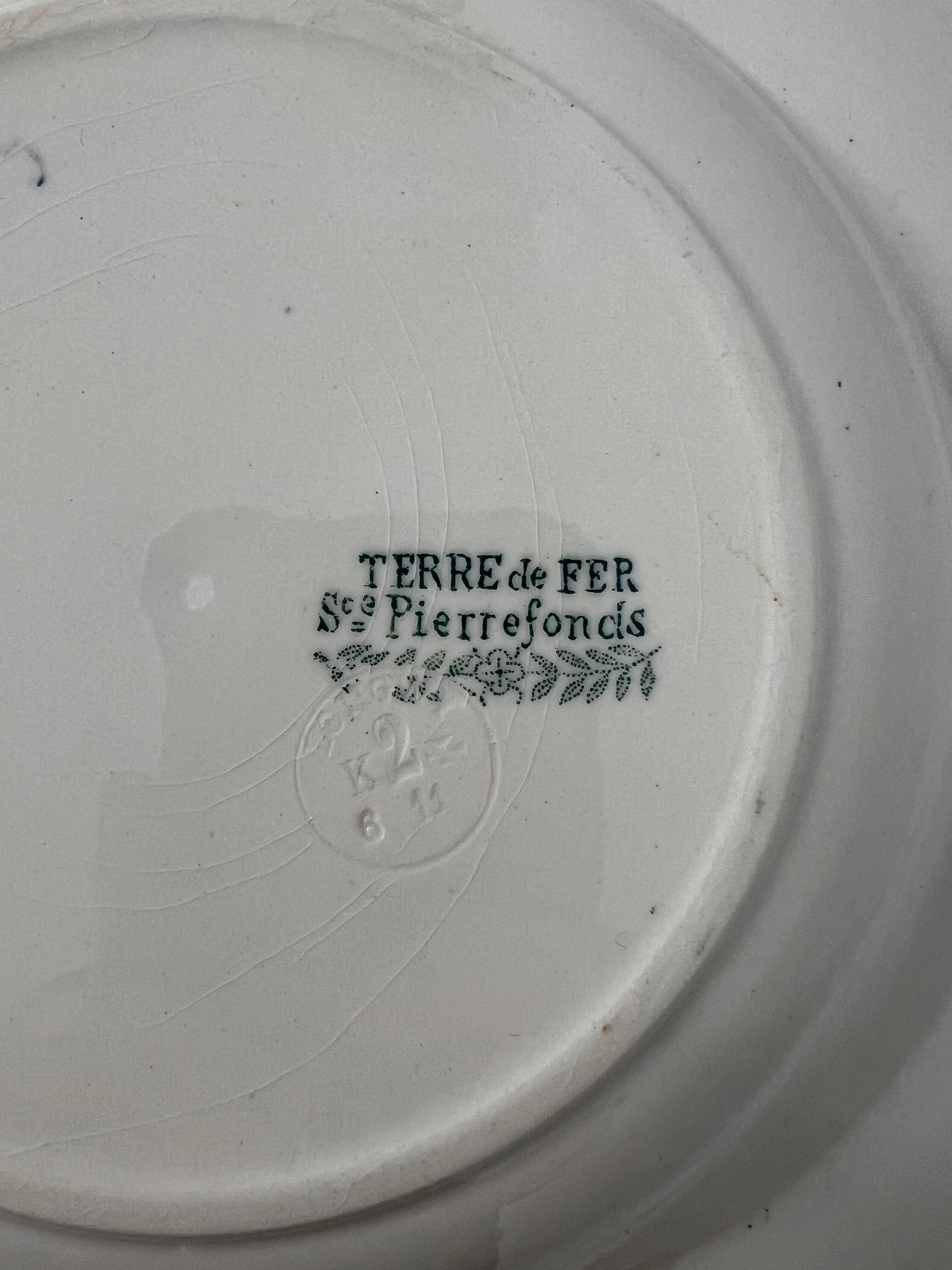 Terre de Fer hollow plate - Pierrefonds company