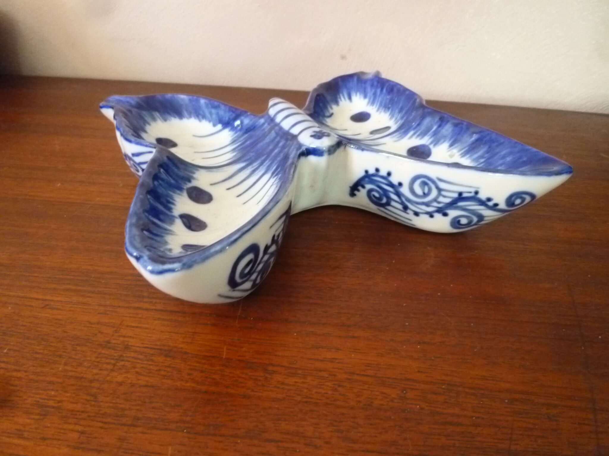 Ceramic butterfly trinket bowl