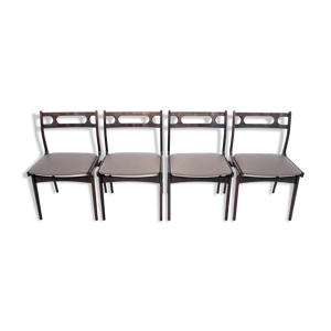 lot de quatre chaises,