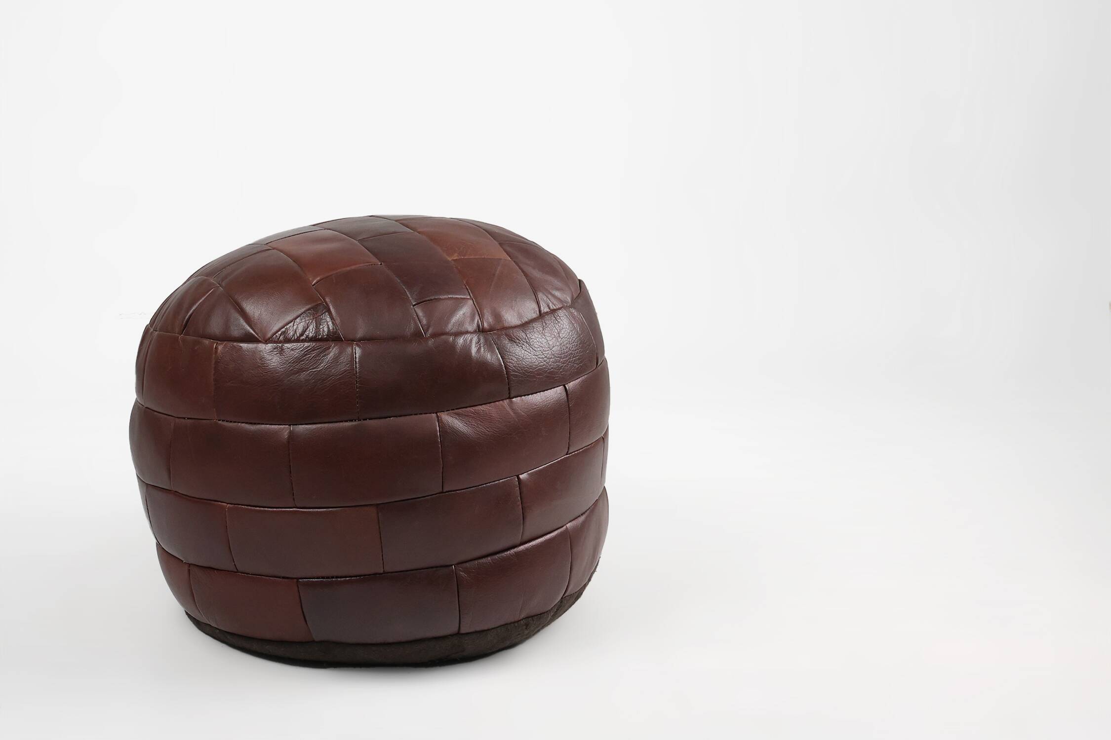 Pouf ottoman en cuir patchwork français vintage, années 1960