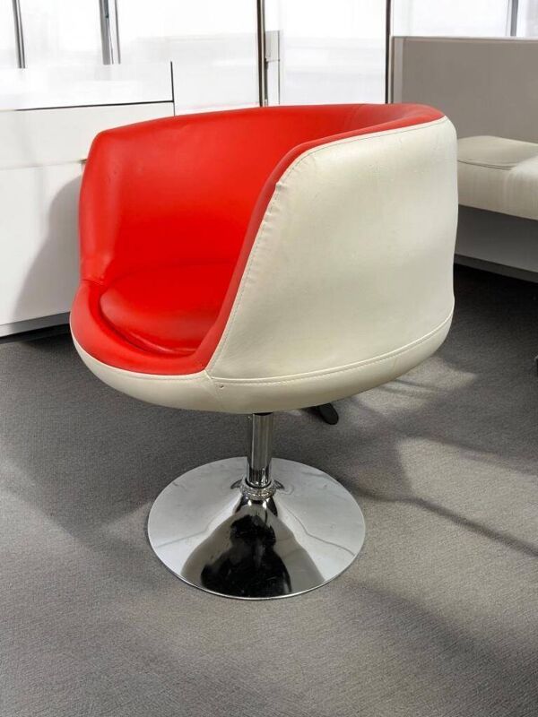 Chaise coque vintage blanc et rouge / fauteuil lounge / chaise de bureau