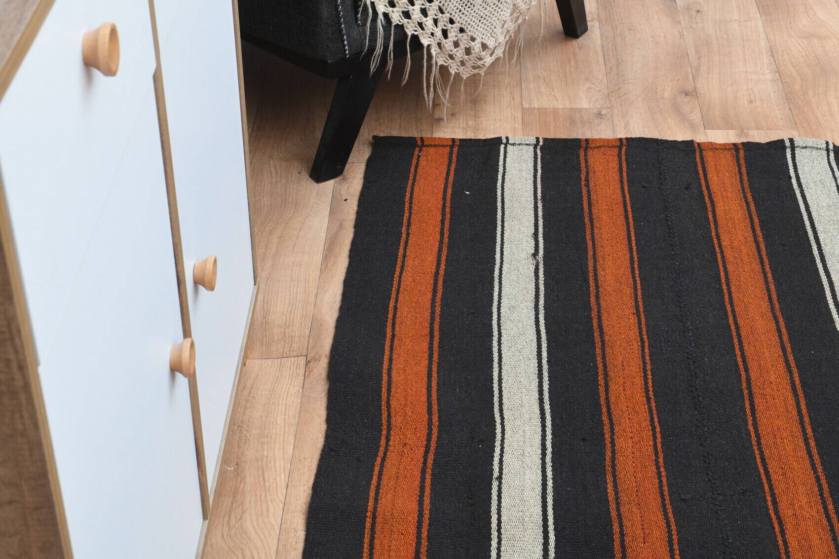 Flat striped rug 91 x 213 cm