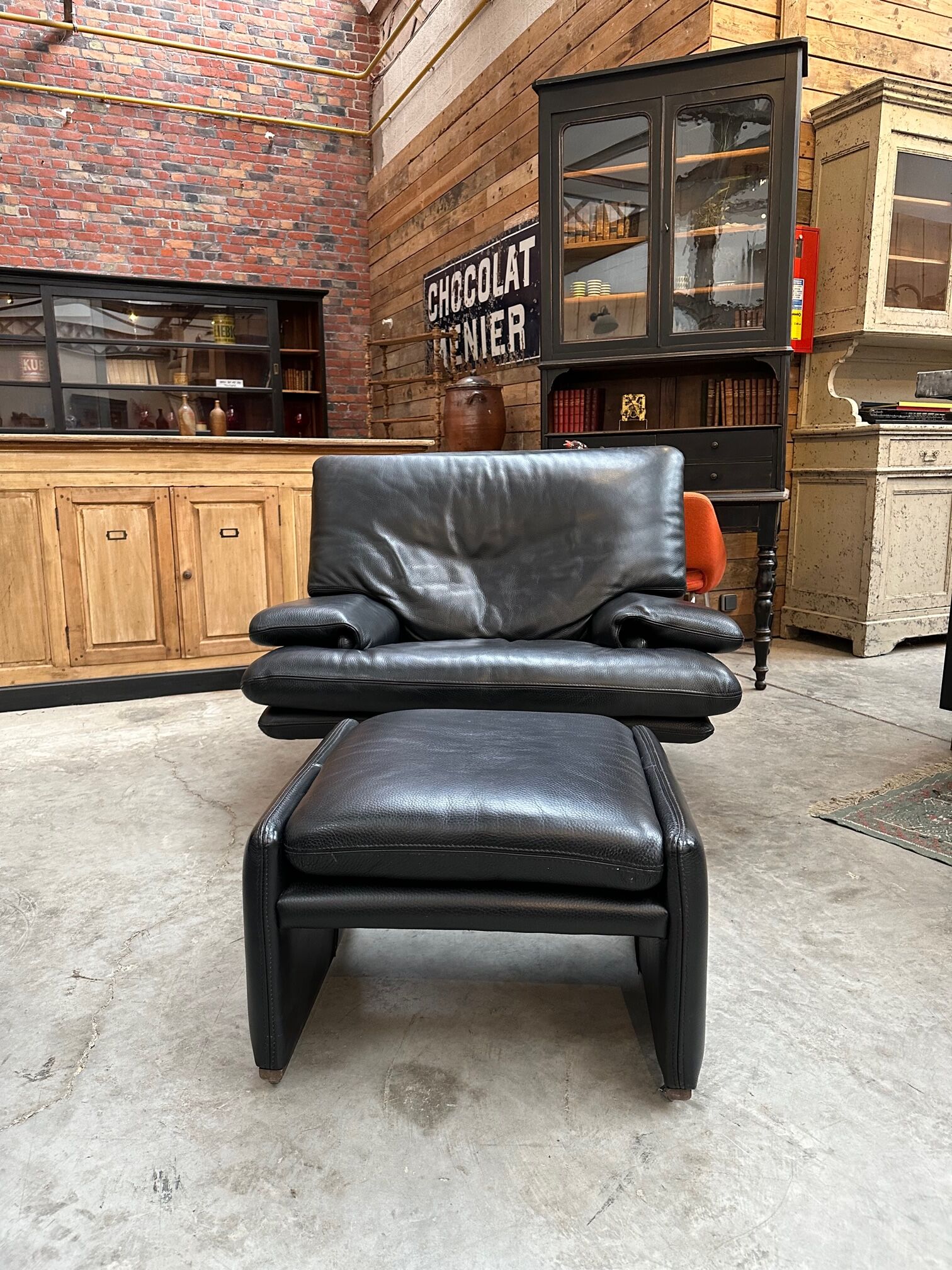 Italian design leather lounge