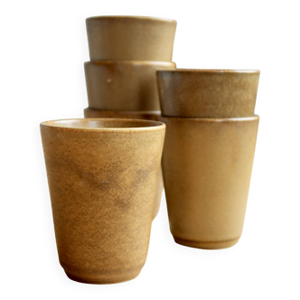 6 vintage stoneware cups – Mismatched