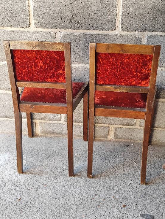 1890/1930 Pair of red velvet chairs / beech