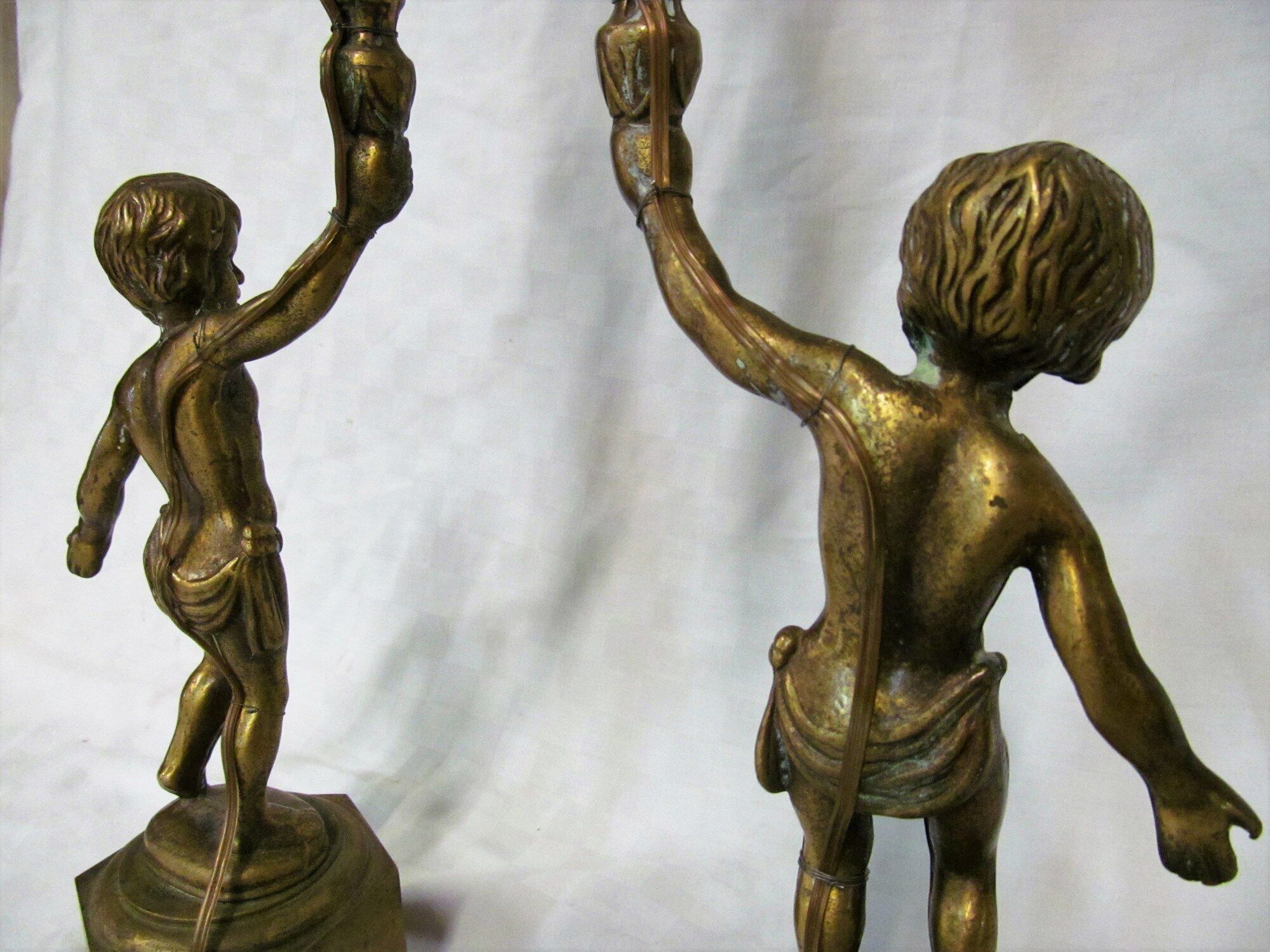 Paire de lampes en bronze