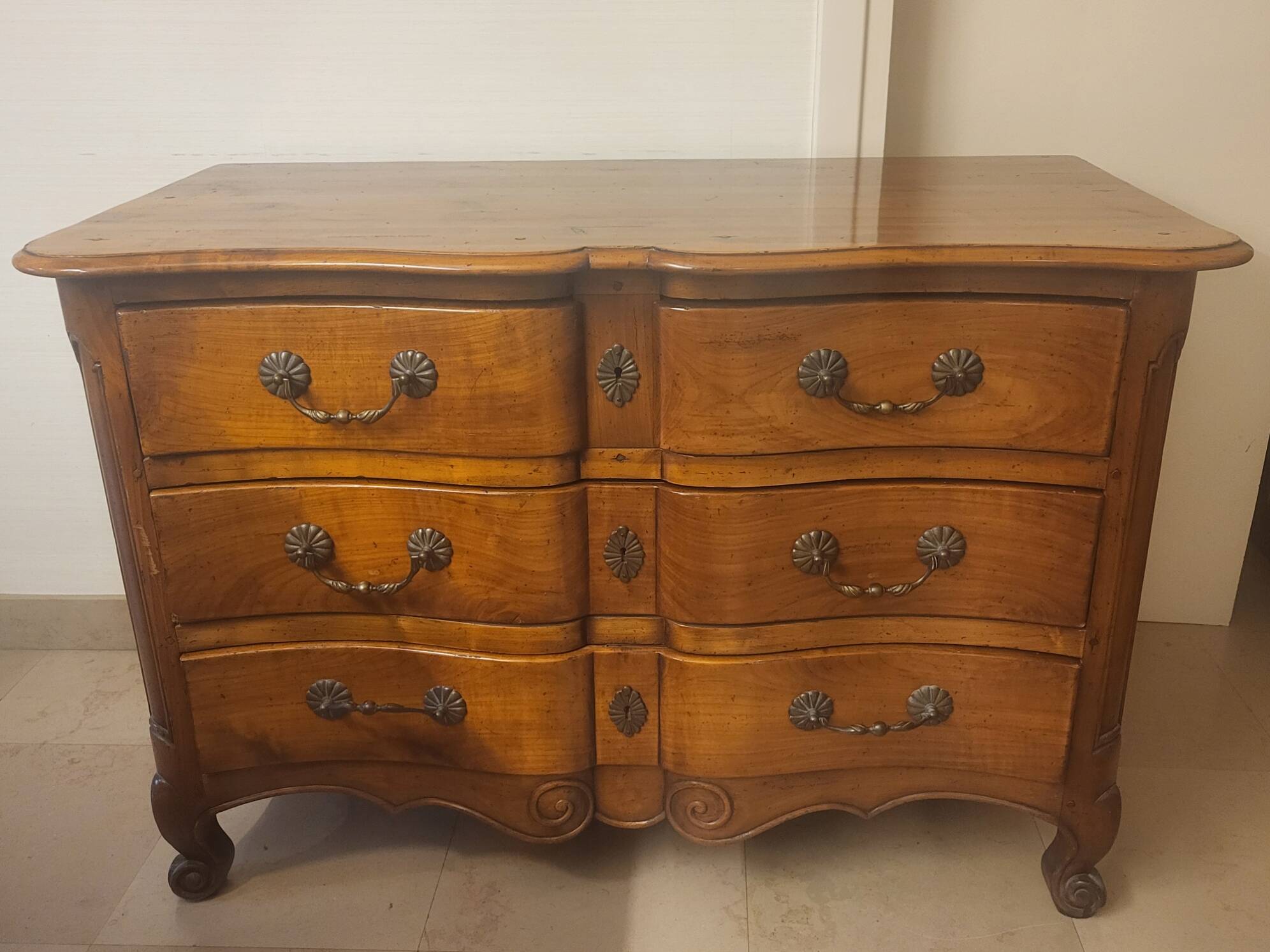 Louis XV style crossbow commode in solid walnut