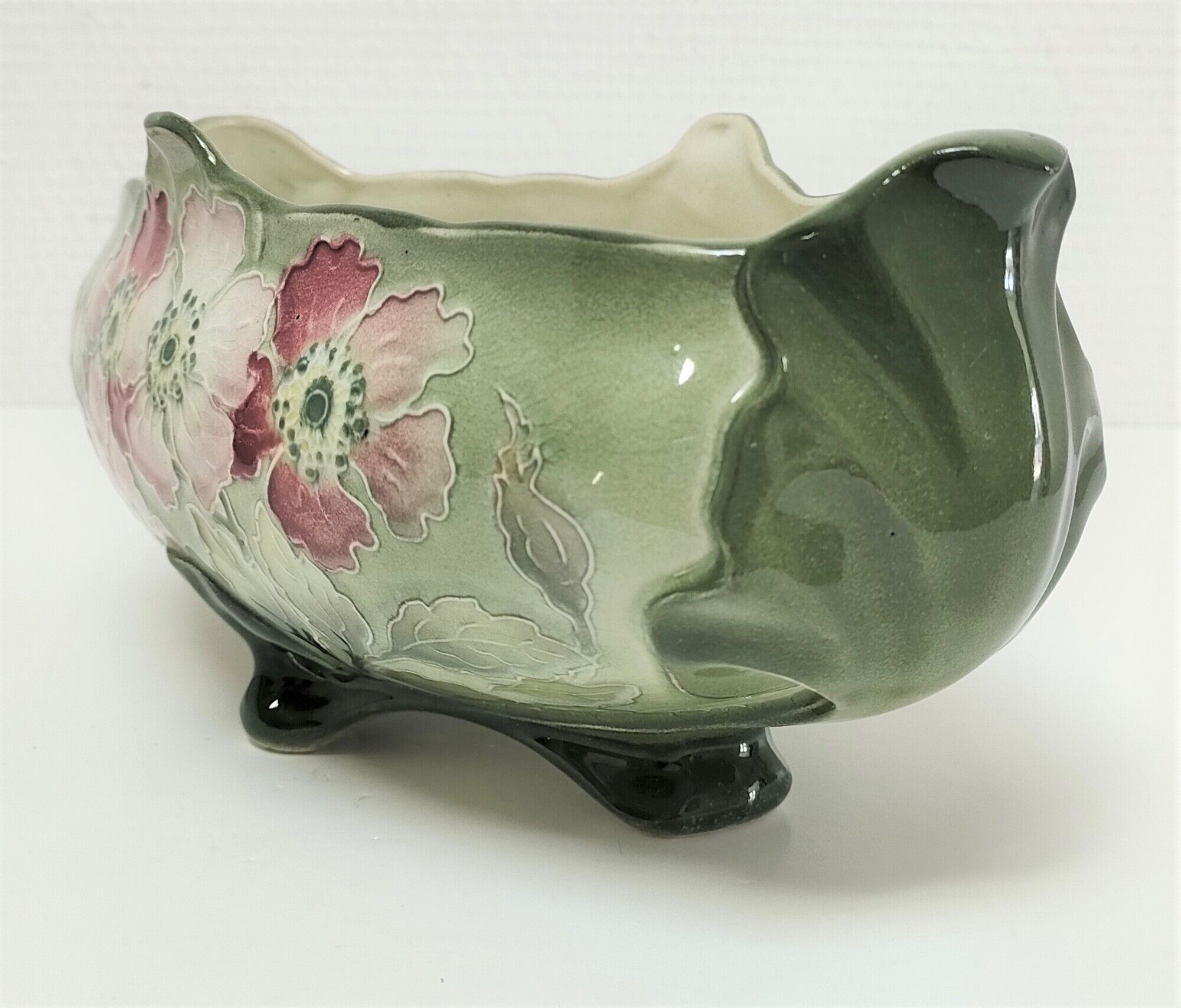 Art Nouveau gardener Keller and Guérin Earthenware St Clément decorated with flowers