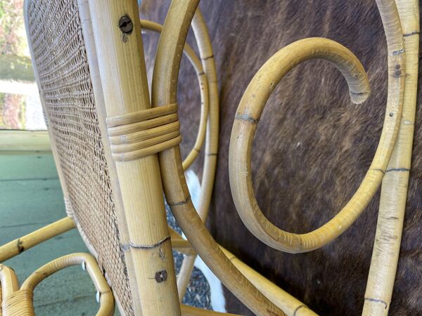 Rocking chair en cannage et rotin