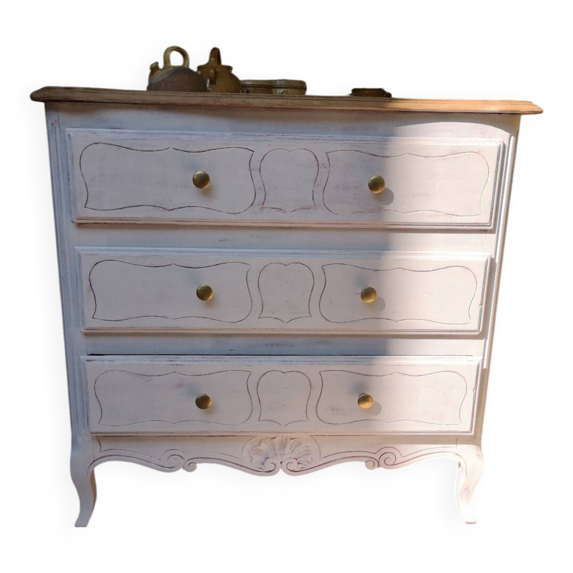 Antique chest of drawers