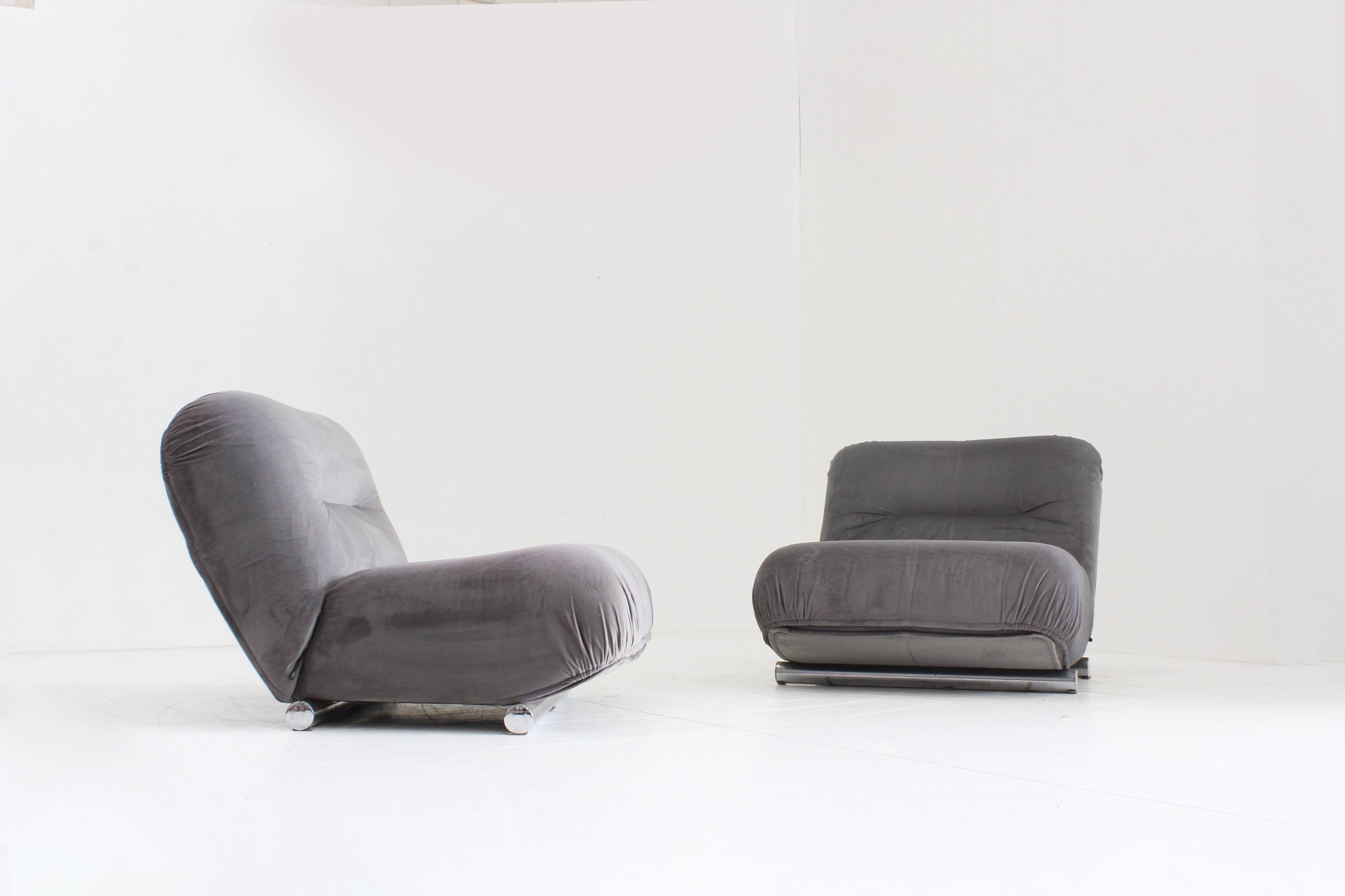Giuseppe Munari Lounge Chairs for Poltrona Munari 1970s , Italy set of 2