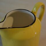 Yellow jug in old Nimy