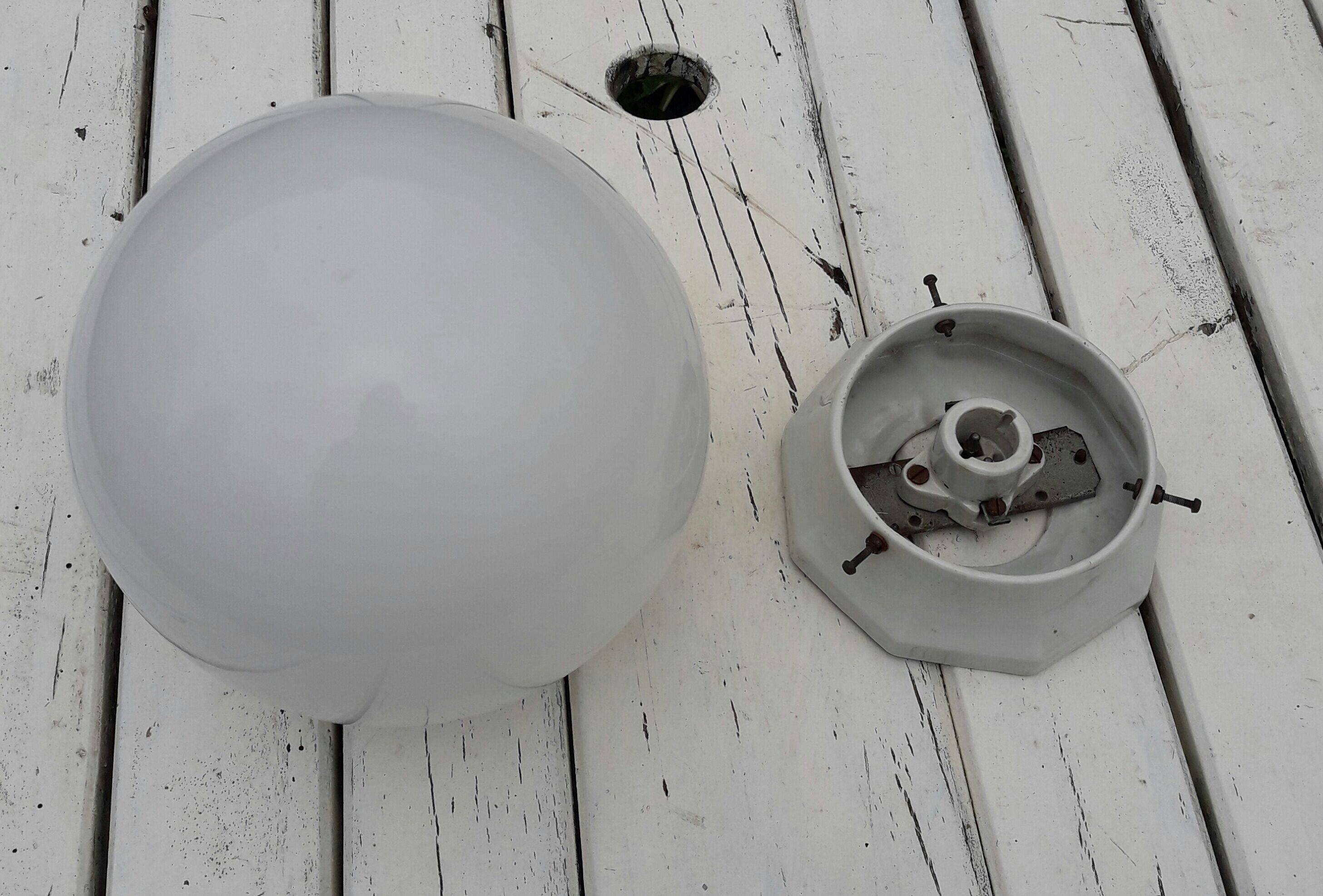 Porcelain ceiling light