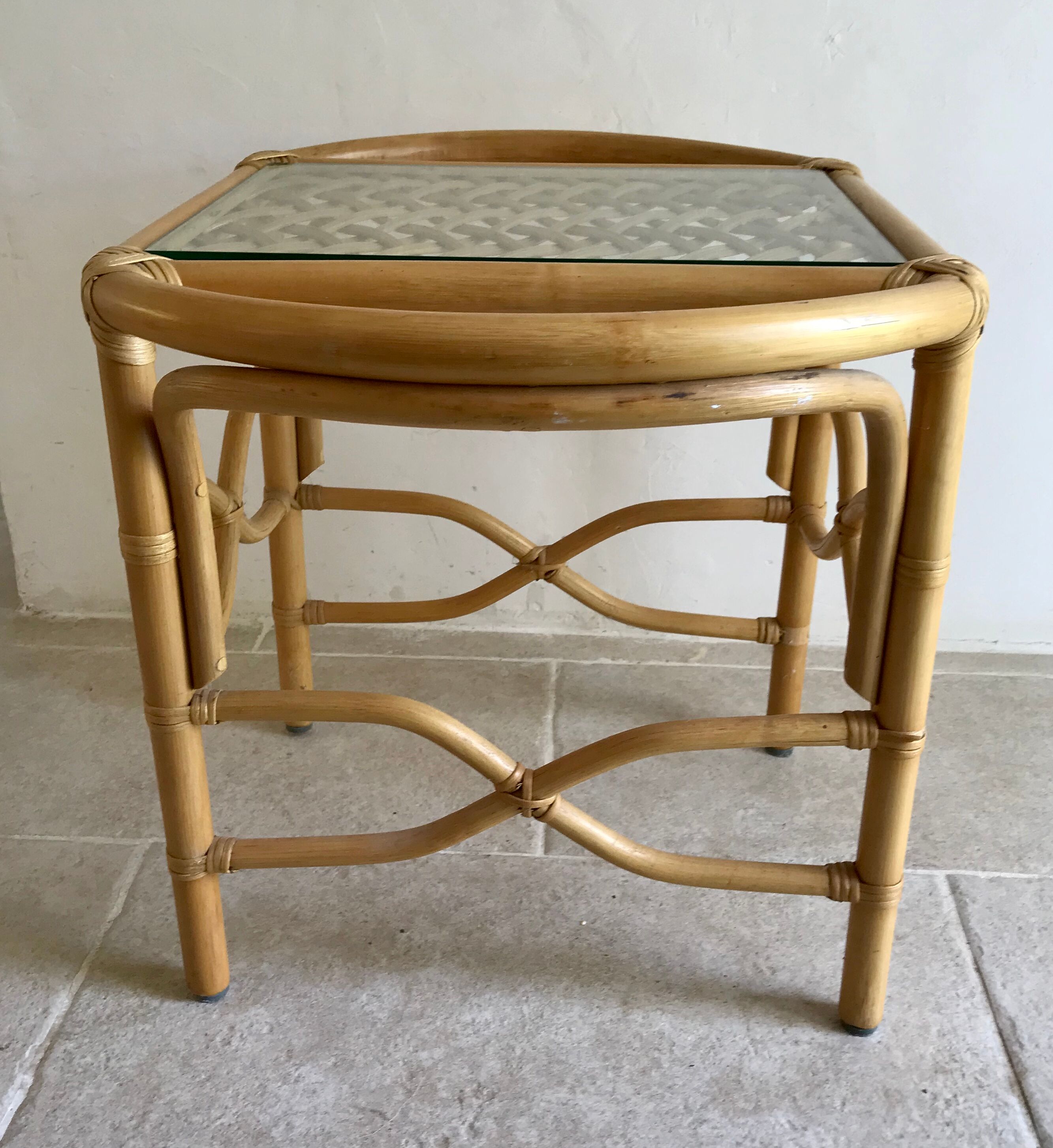 Table d’appoint vintage en rotin