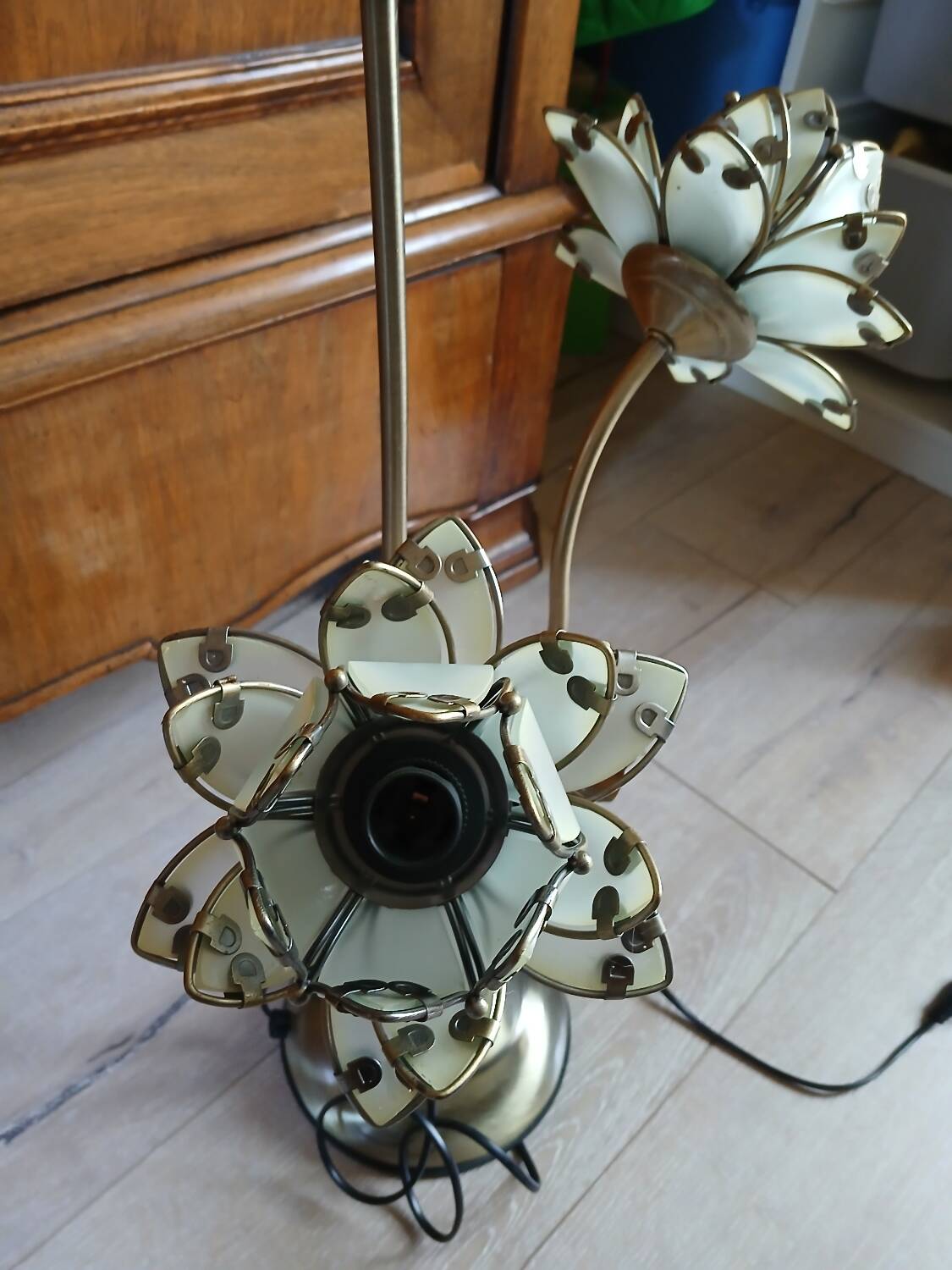 Antique Lotus Flower Lamp