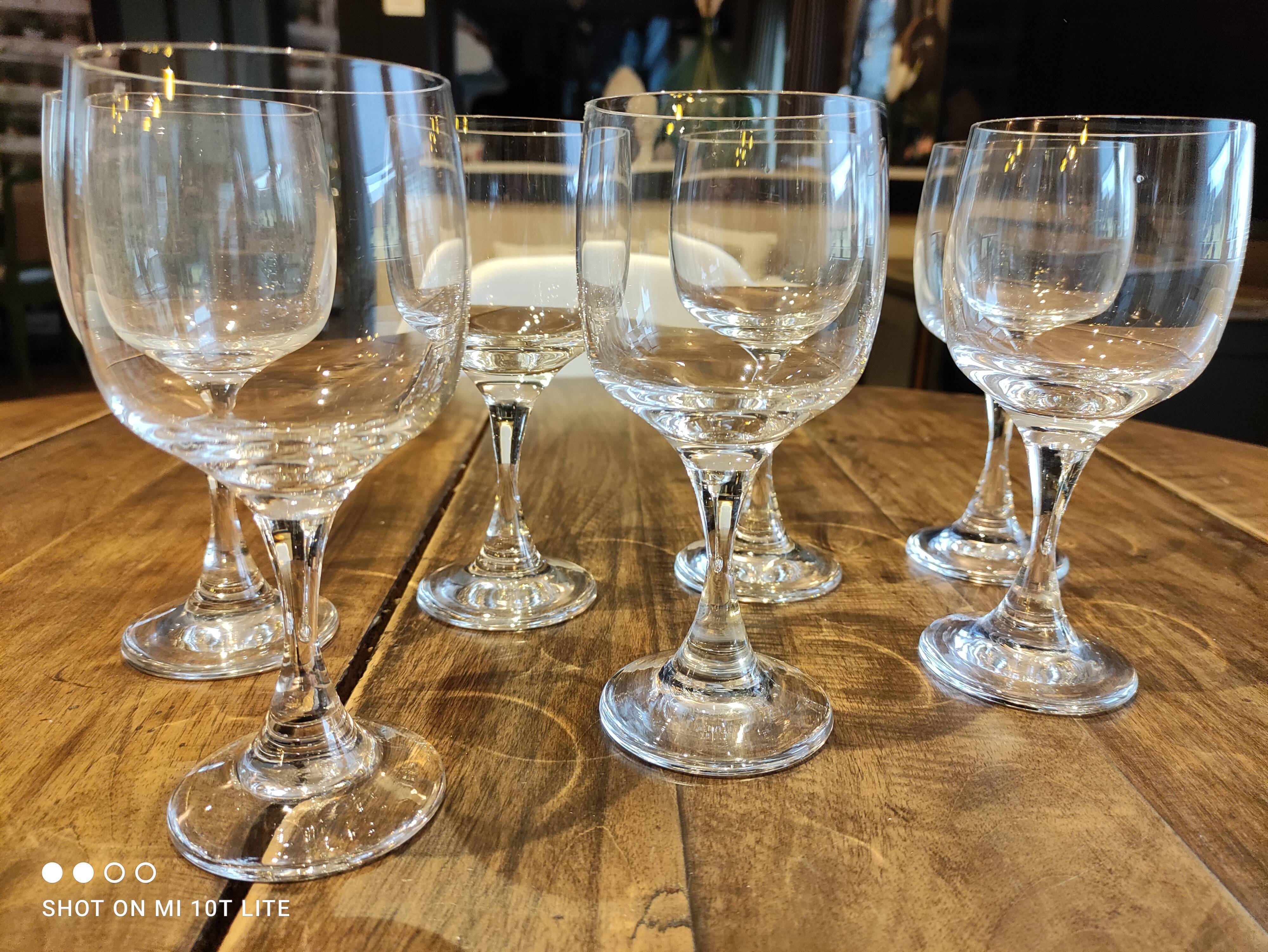 Lot de 7 verres à vin vintage en cristal