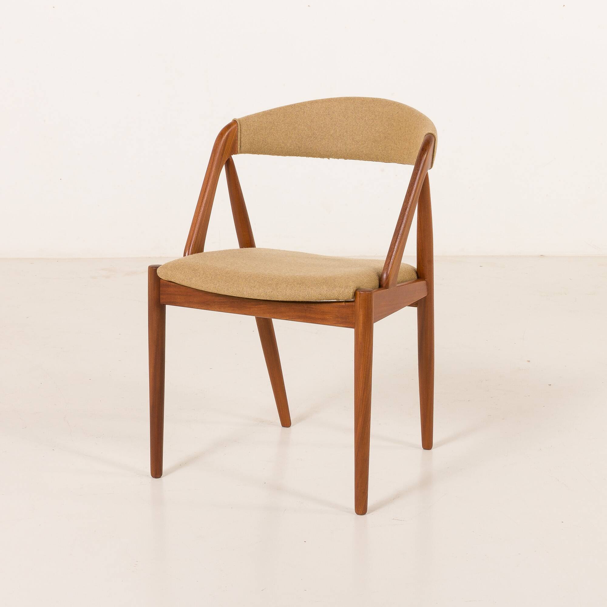 Chaises modèle 31 de Kai Kristiansen, ensemble de 6, Danemark années 1960.