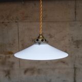 Opaline suspension