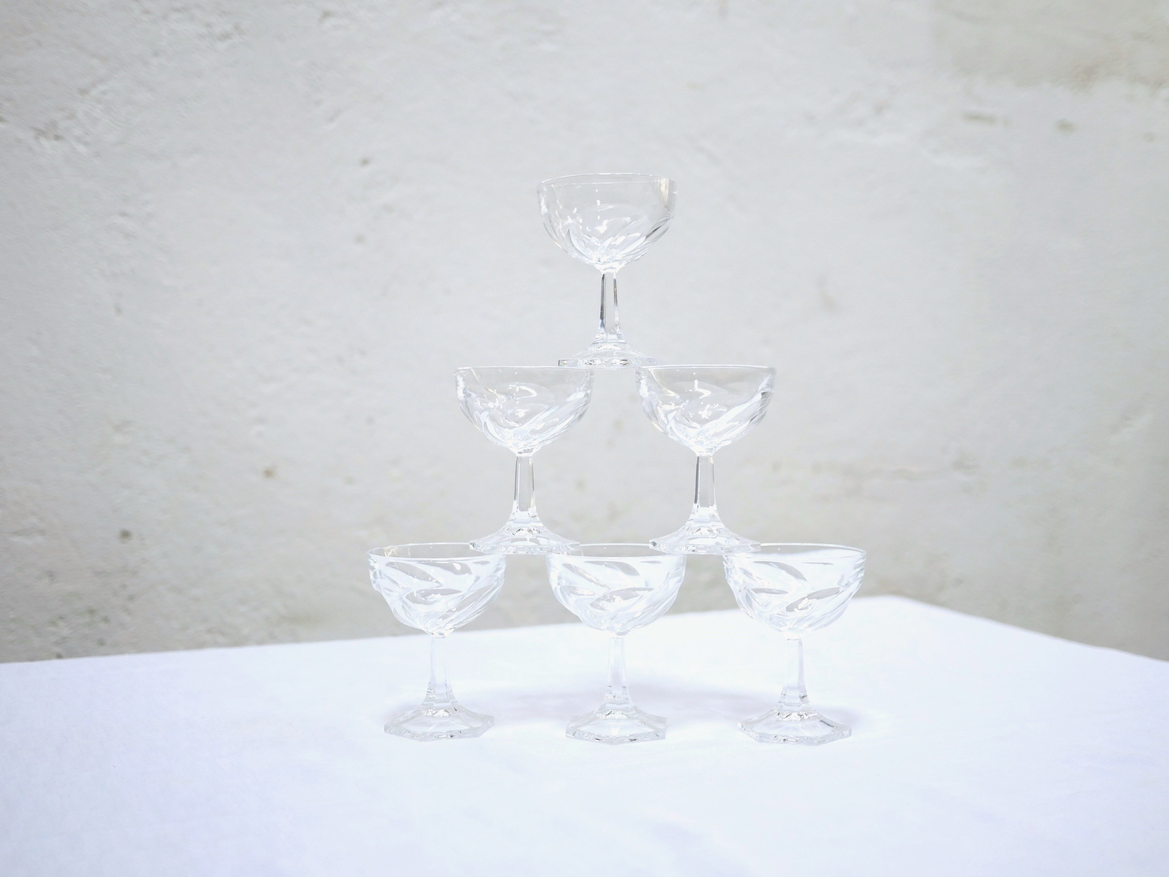 Series of 6 vintage crystal champagne glasses