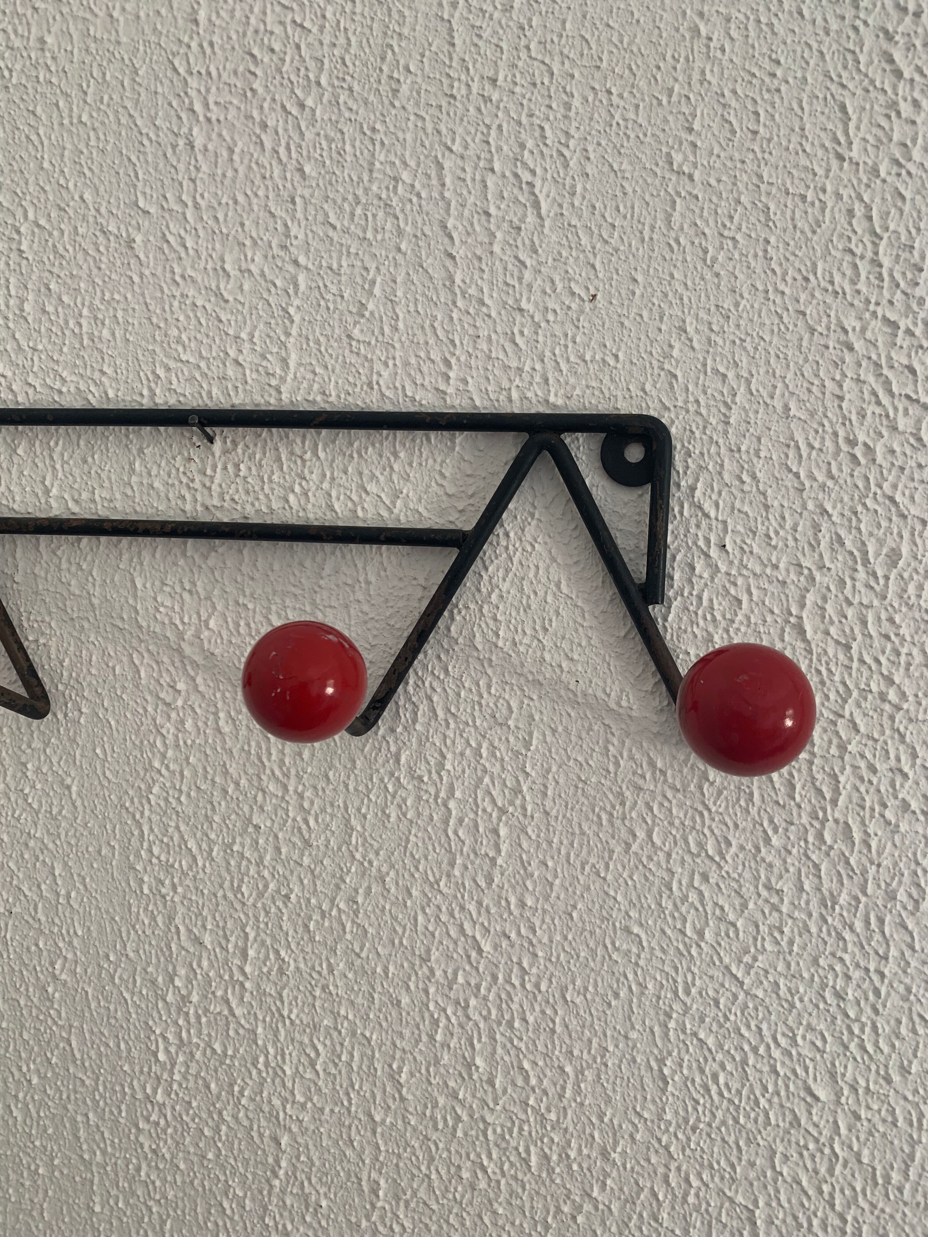 Vintage coat rack 1960 red balls 4 hooks - 44 x 13 cm