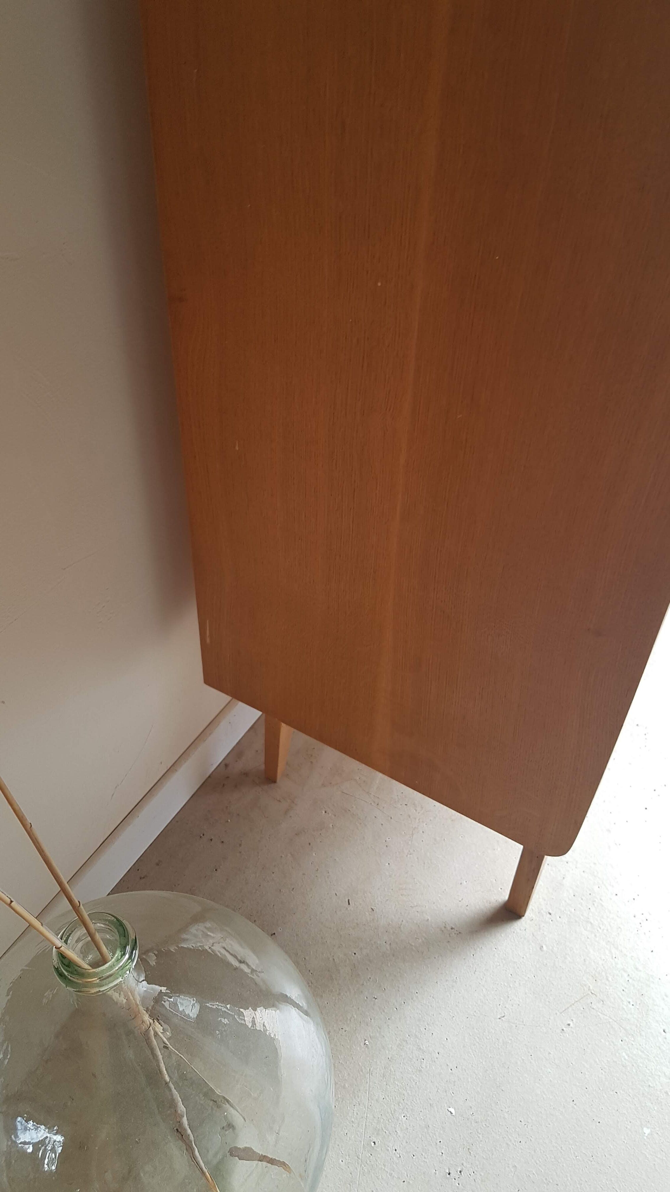 Bookcase feet compass 60