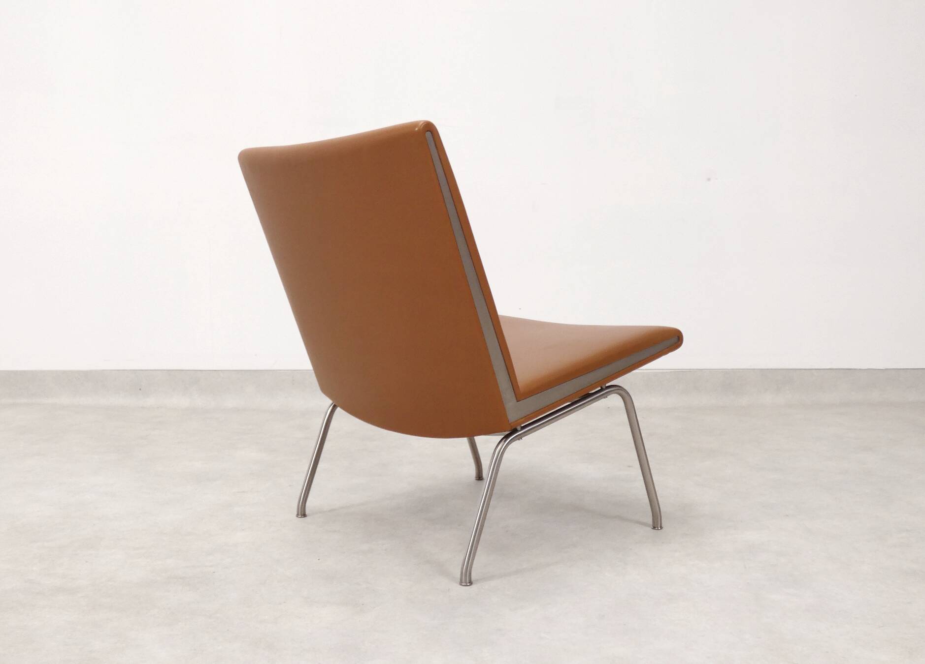 Airport lounge chair CH401 by Hans J. Wegner