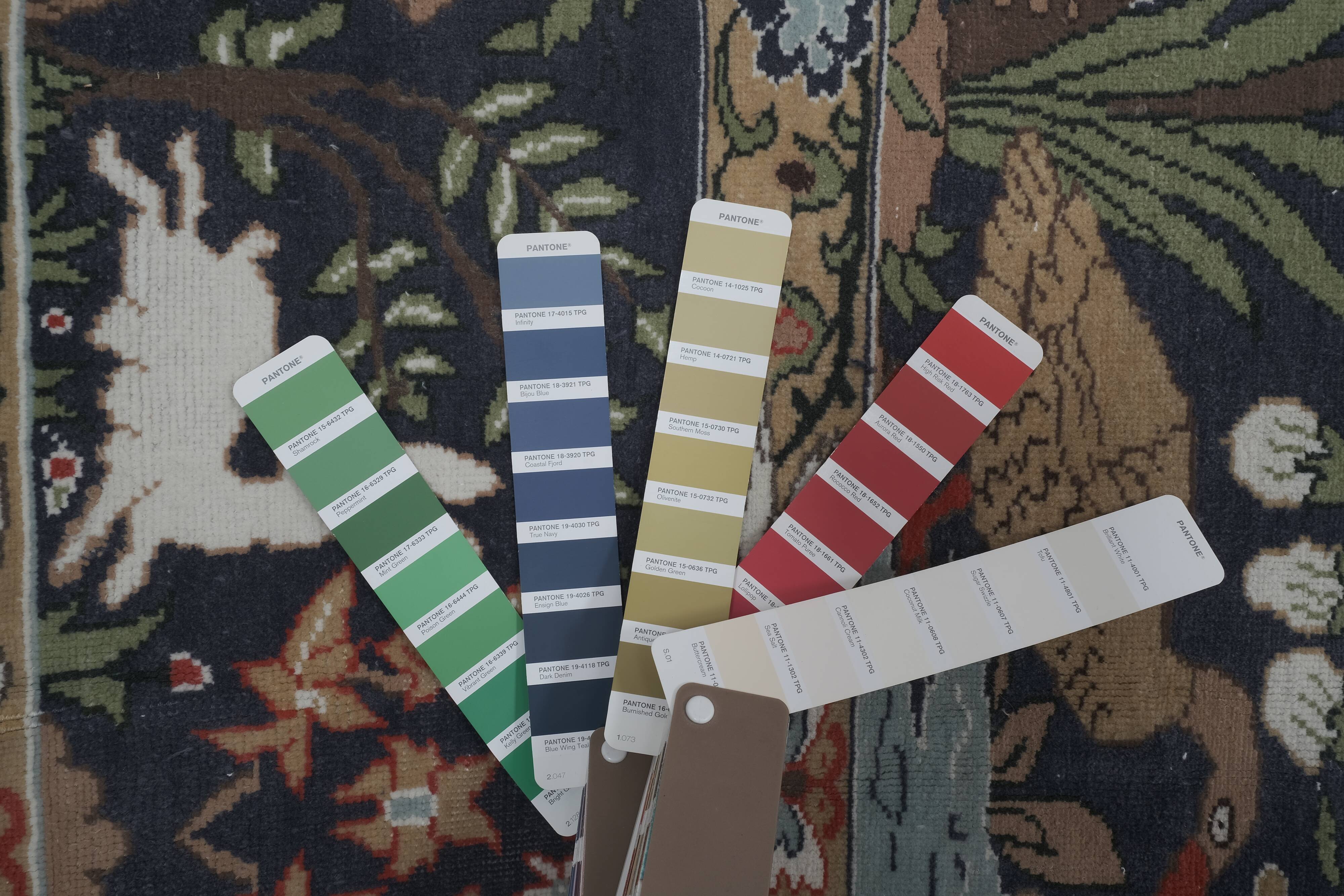 Vintage Caucasian Hunting Animal Pictorial Rug 9'2'' x 11'2''