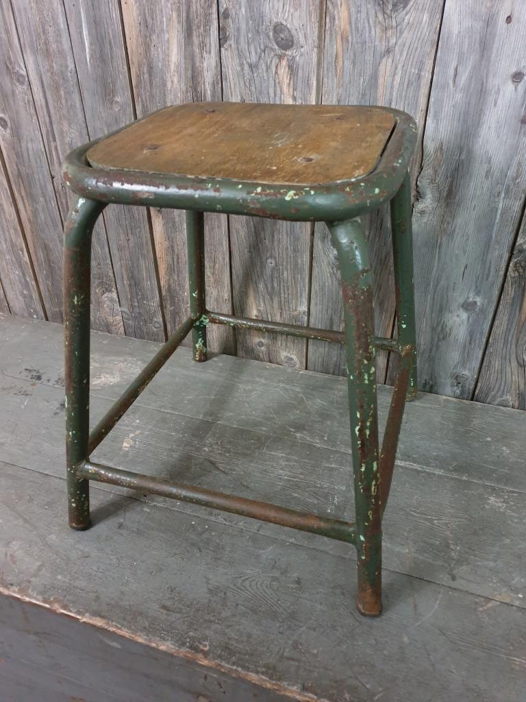 Tabouret d'atelier