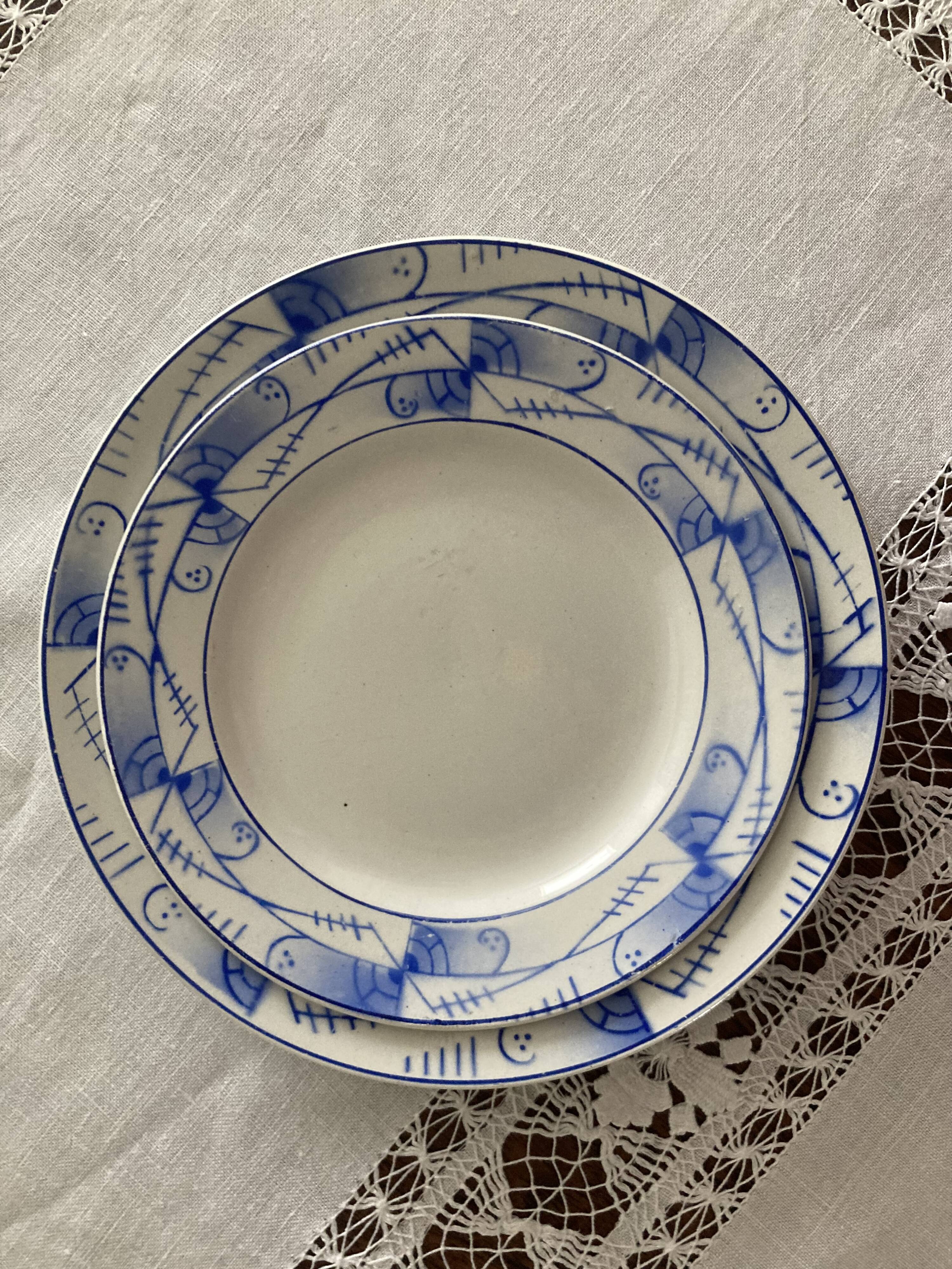 Service for 10 people in Saint-Amand earthenware from the 1930s