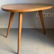 Table basse haricot tripode en chêne, années 50