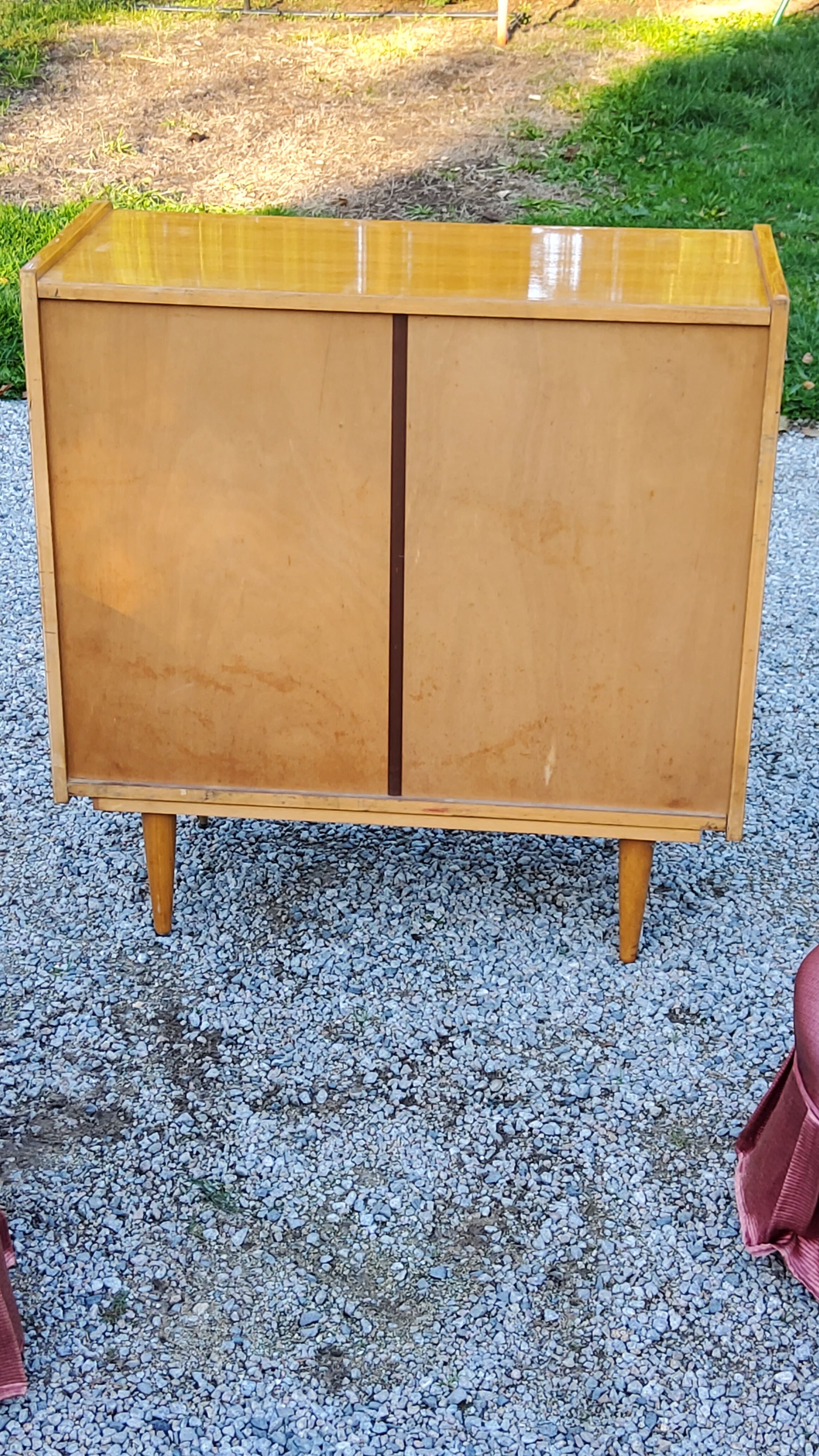 Vintage chest of drawers from the 60s in blond oak 4 drawers conical feet
