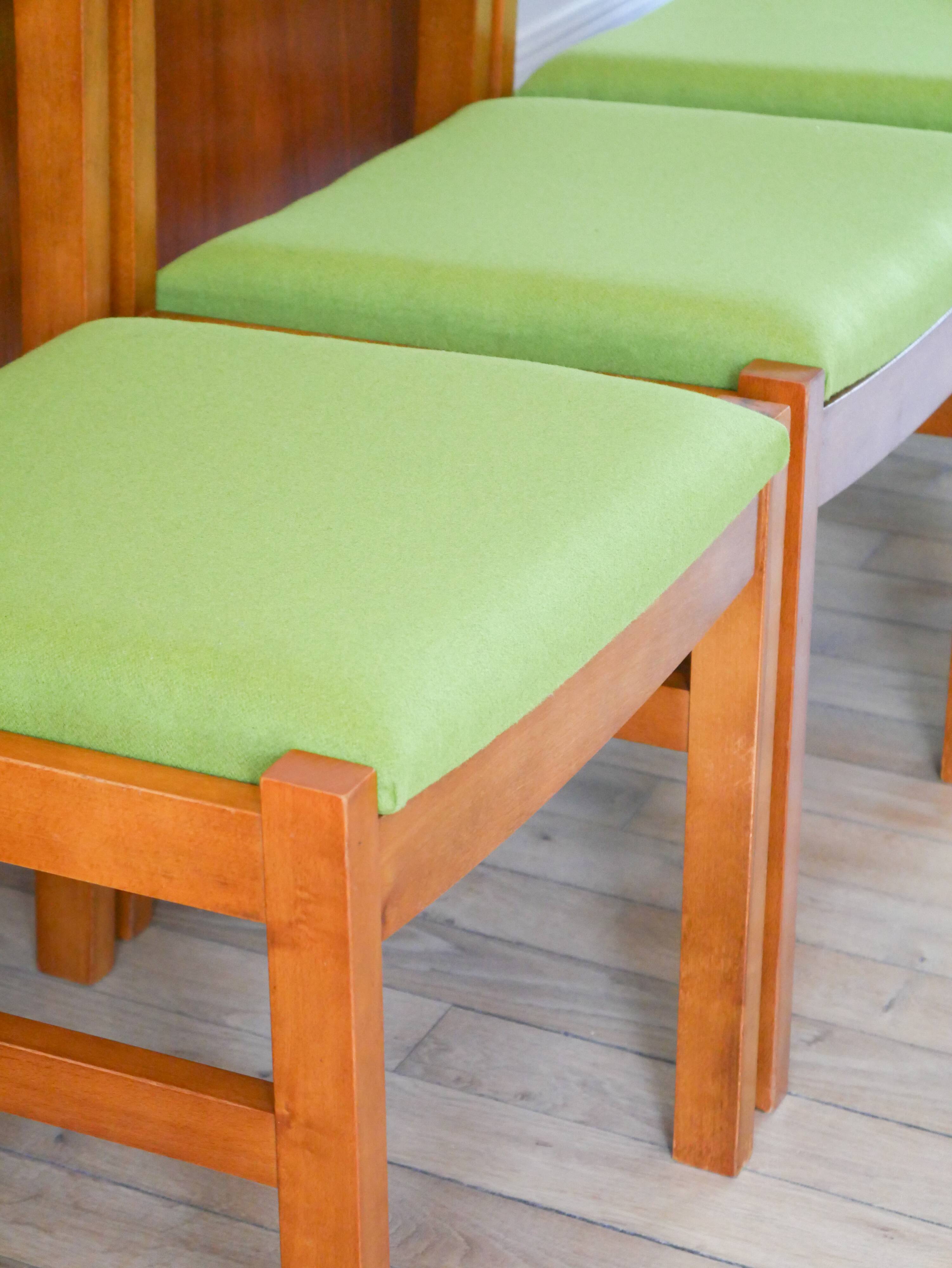 Set of 4 Scandinavian beech wood chairs, green wool, 1960.