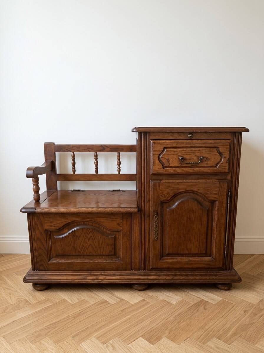 Petit meuble en chêne