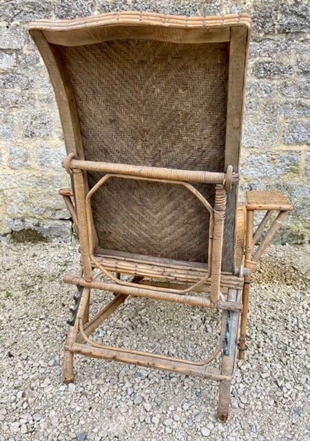 Old rattan chaise longue 20th century