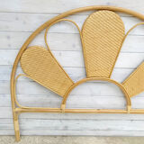 Headboard rattan shape petals