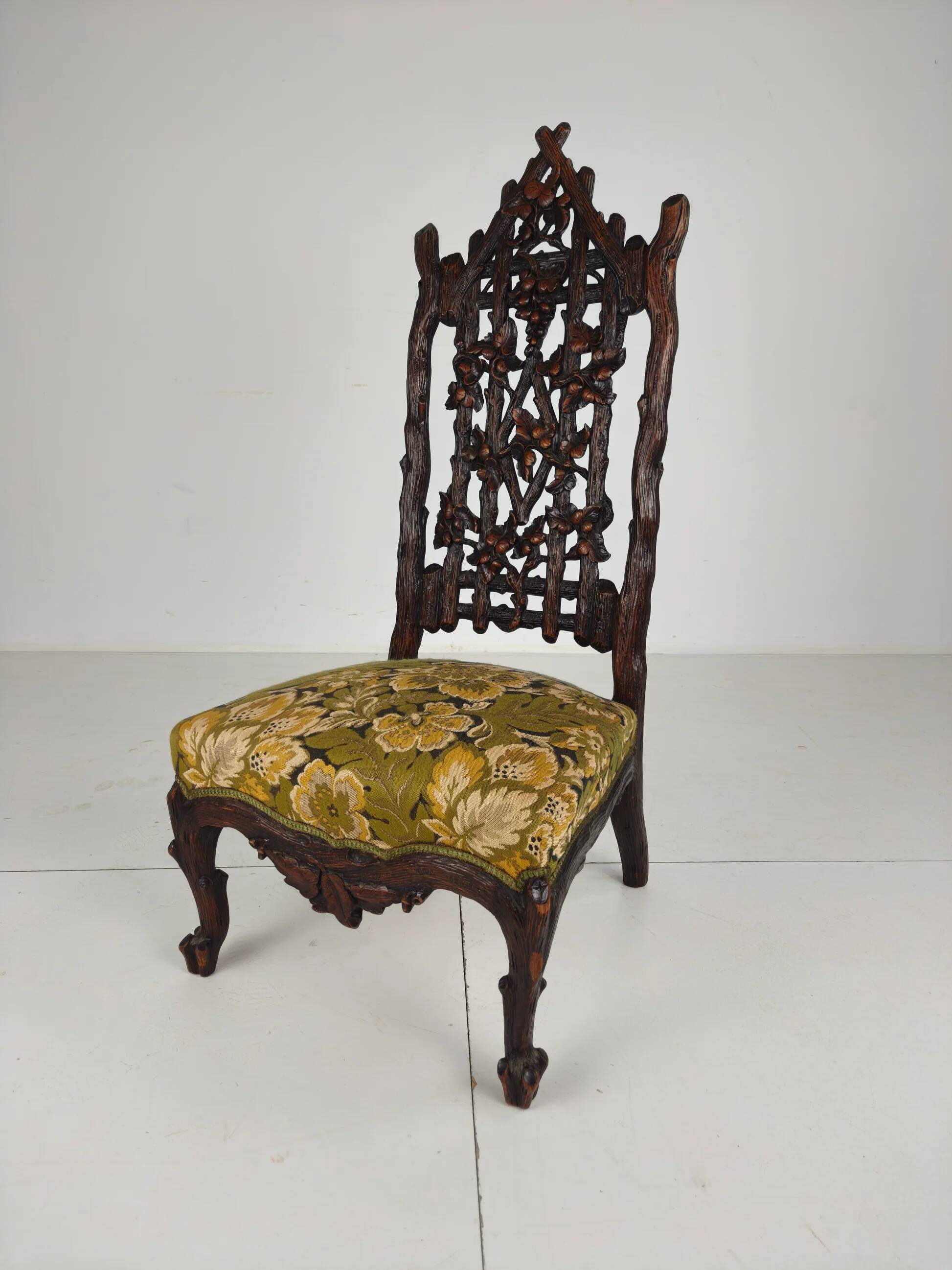 Belles chaises de la Forêt-Noire du XIXe siècle – sculpture exceptionnelle