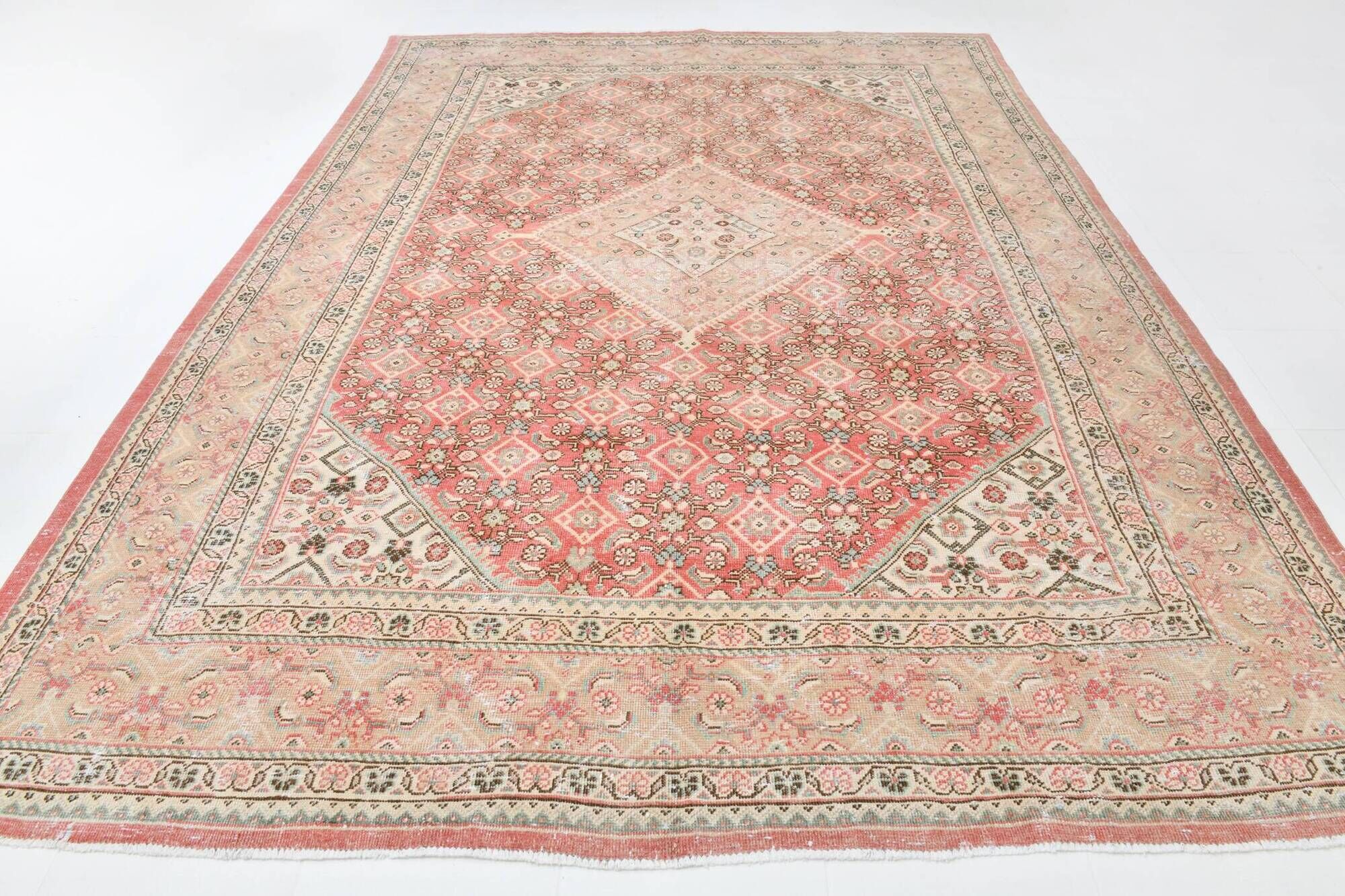 Vintage Turkish carpet in ivory and powder pink, 276 × 382 cm