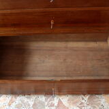 Commode Louis Philippe en noyer massif