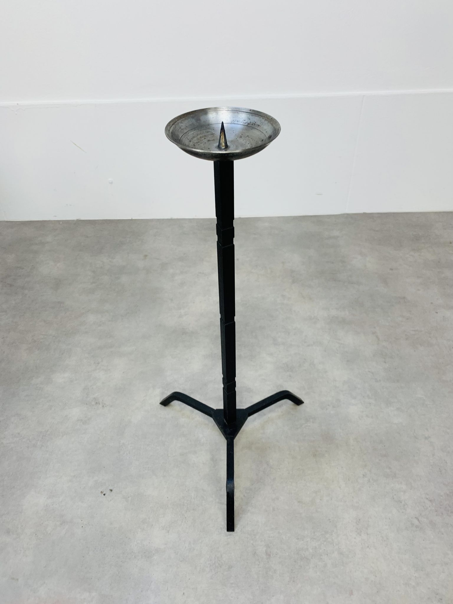 Bougeoir pique cierge brutaliste fer forgé 69 cm