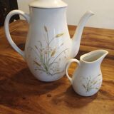 Teapot and milk jug