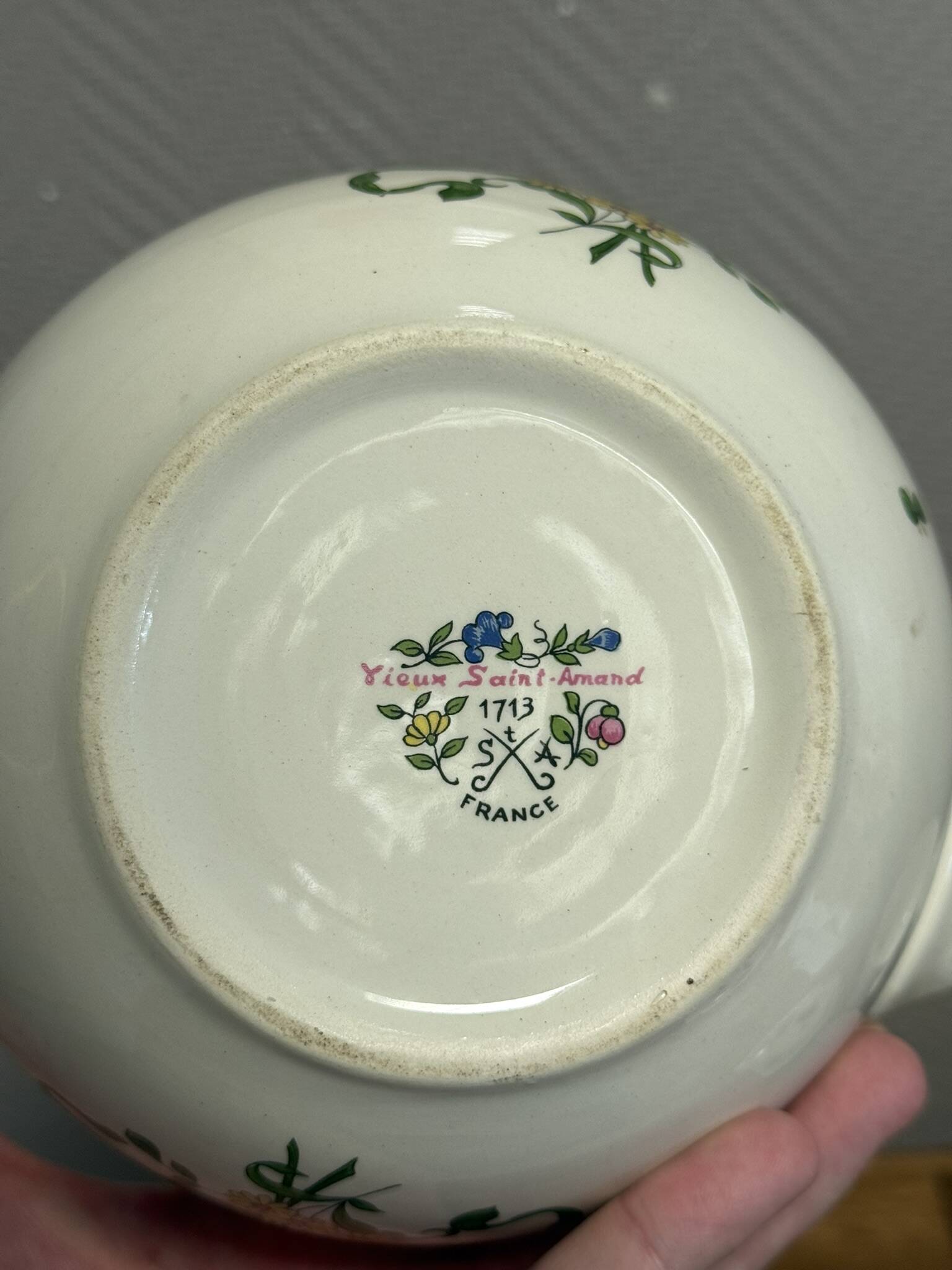 Old Saint Amand: pair of soup tureens or broth tureens from the late 19th century