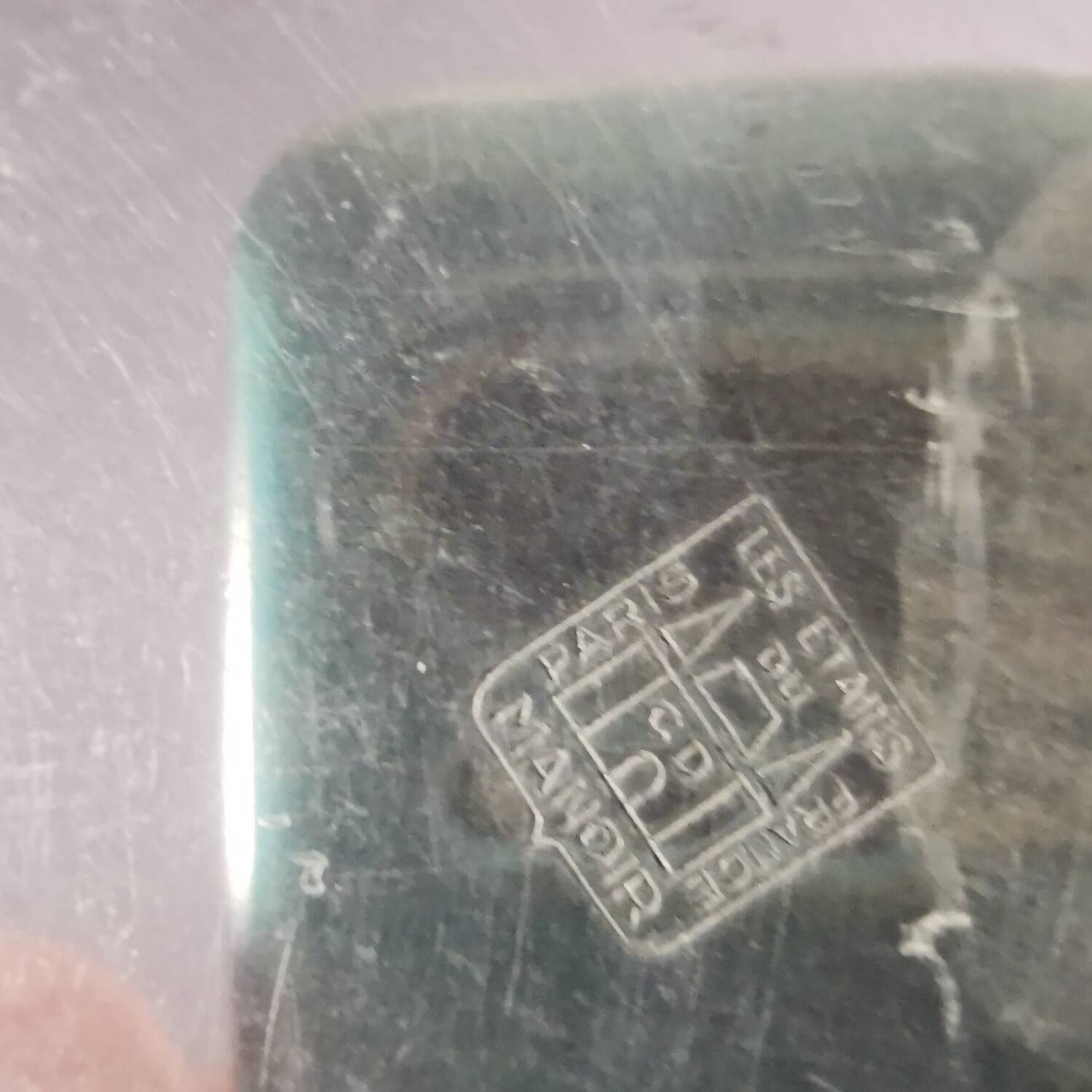 Carafe the tins of the Paris mansion