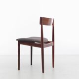 Suite de 4 chaises scandinaves en teck modèle 39