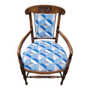 Fauteuil en bois sculpté,