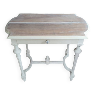 Table / Desk