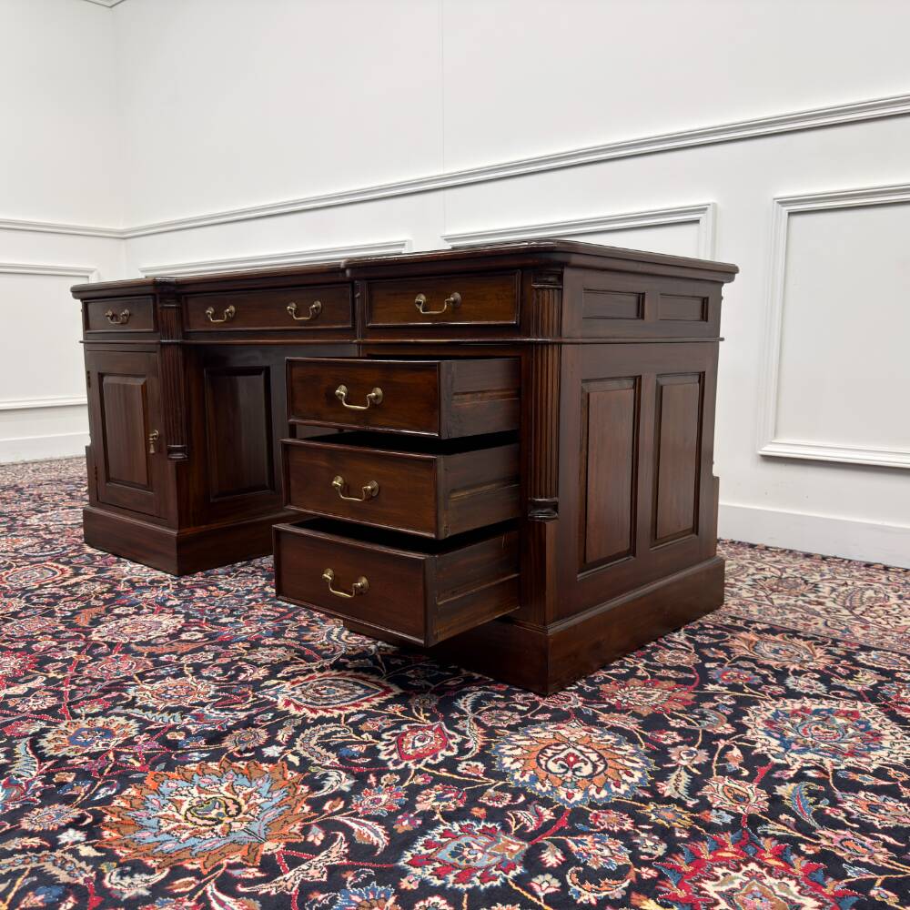 Classic English Desk Green Leather
