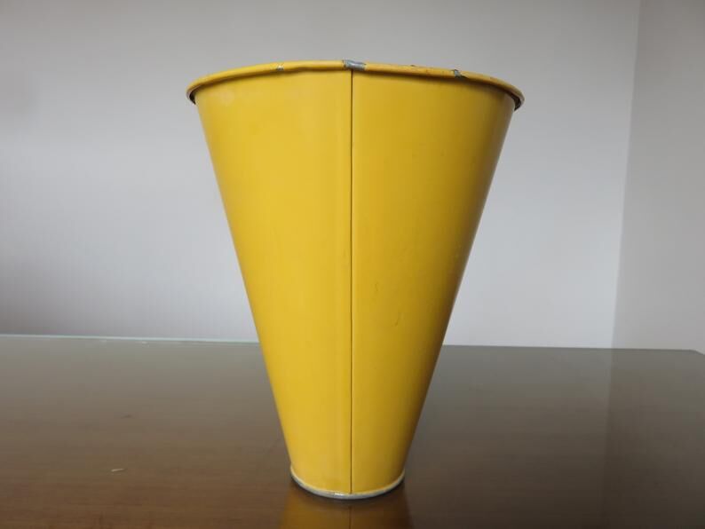 Cache pot tripod in pale green metal and yellow 50 60 years