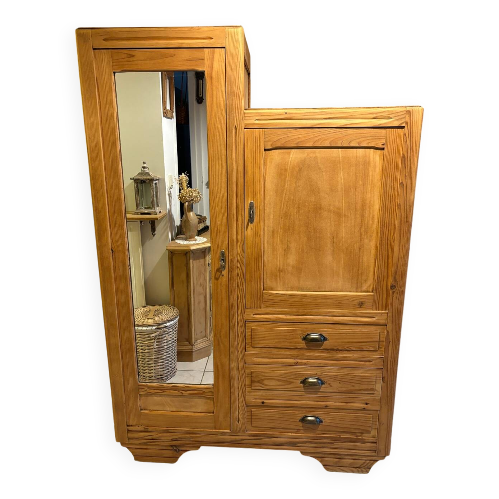 Asymmetrical raw wood wardrobe