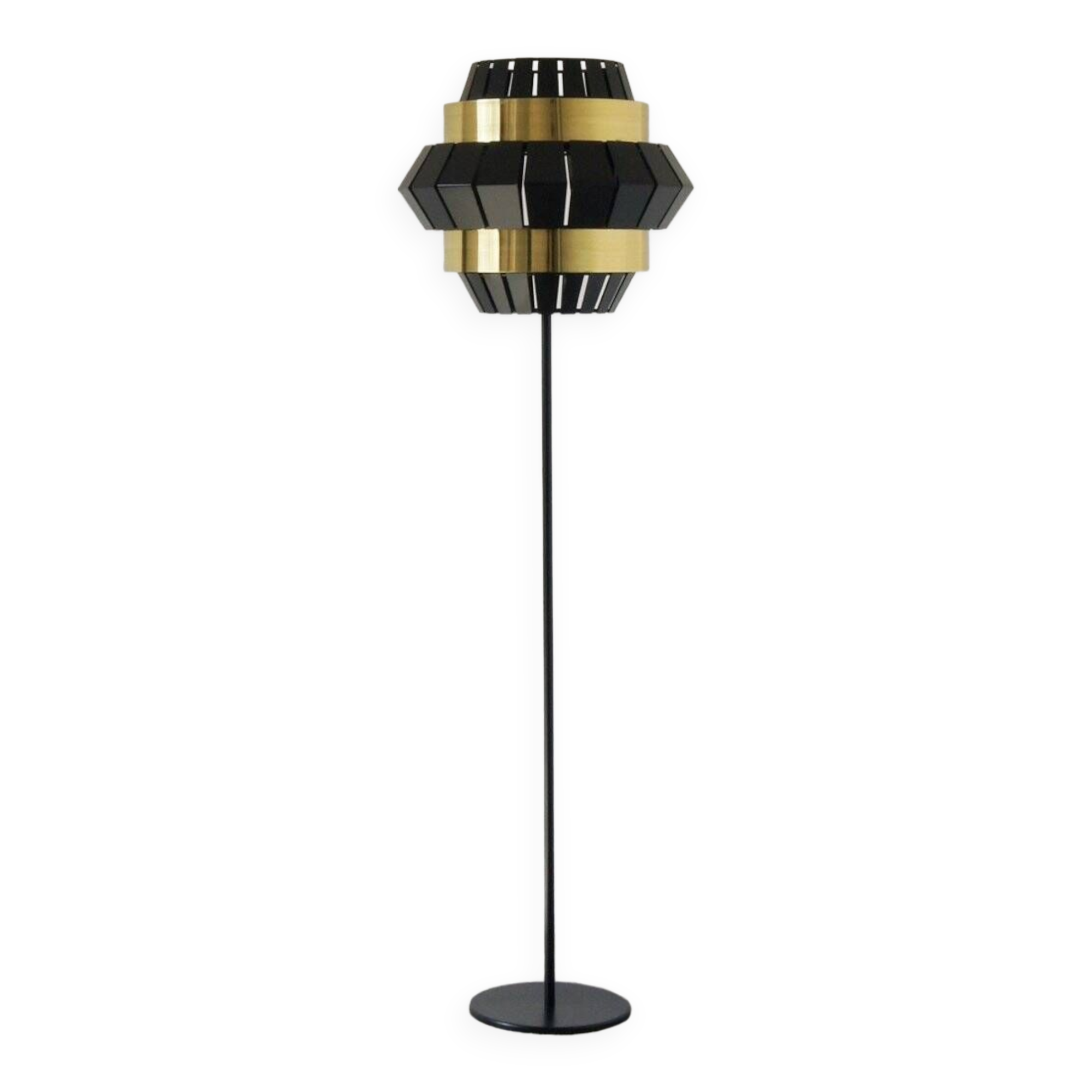 Comb Floor Lamp from Utu Soulful Lighting